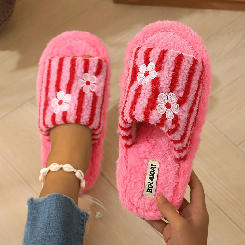Flower Embroidery Stripe Plush - Women'S Fashion Korea recension och pris